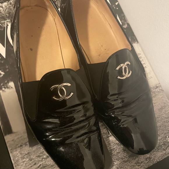 Chanel black patent leather loafers - Picture 3 of 9